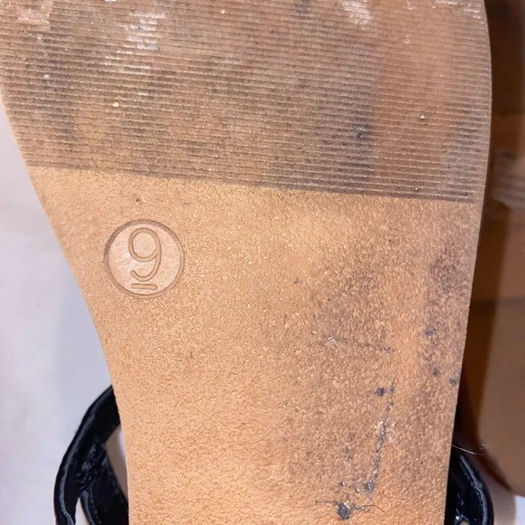 Mixit Black Floral Sandals with Embellishments - Picture 4 of 4